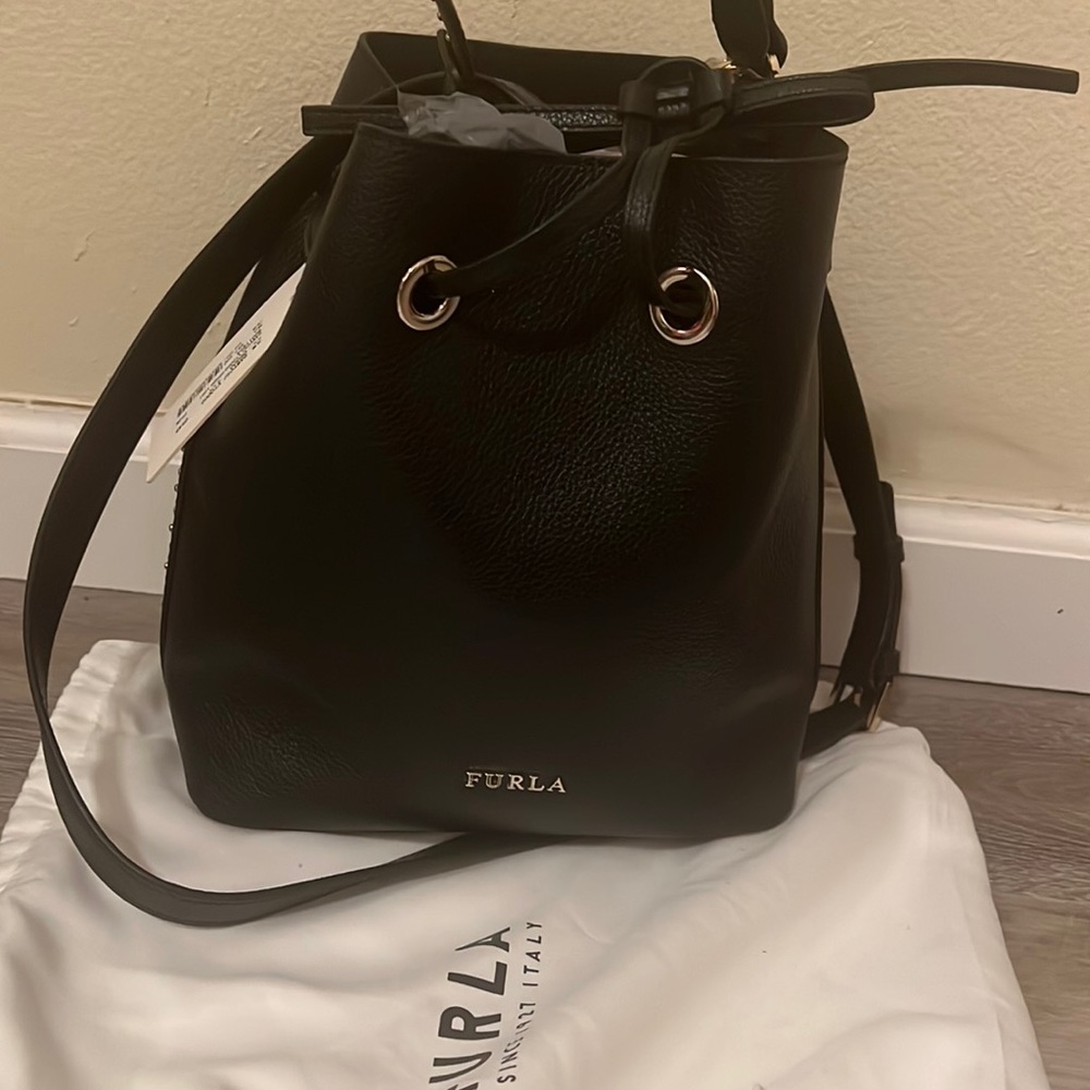 NWT FURLA bucket bag